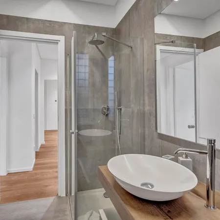 Modern Terraced Retreat In Monteverde Rome