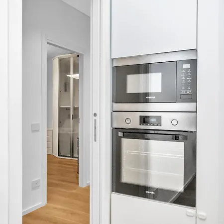 Apartment Modern Terraced Retreat In Monteverde Rome